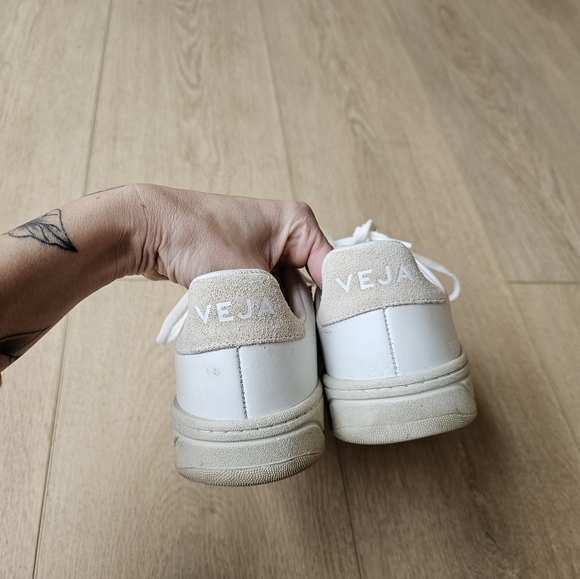 VEJA V-12 White Sable Leather Sneaker - Picture 10 of 14